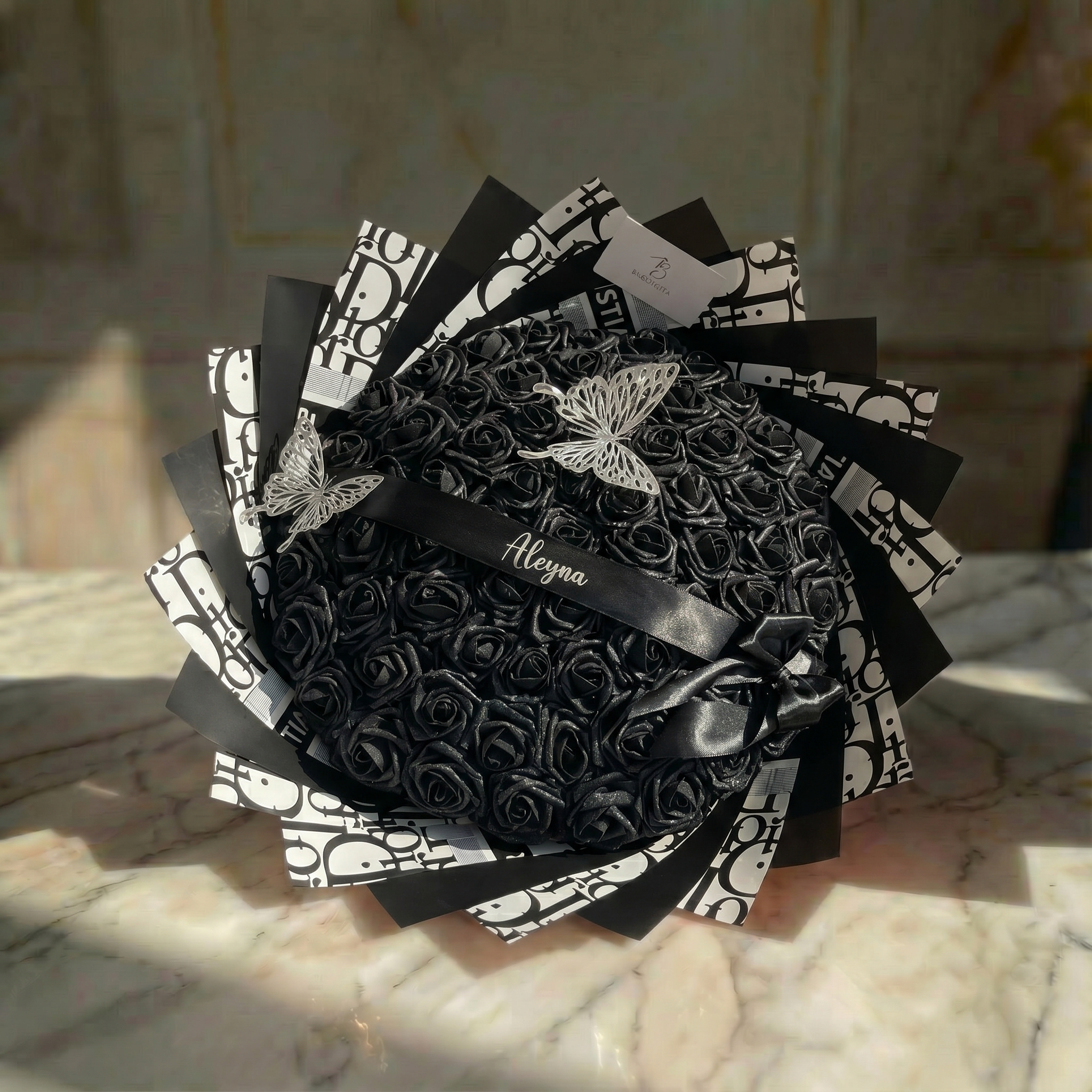 Midnight Obsession Bouquet L